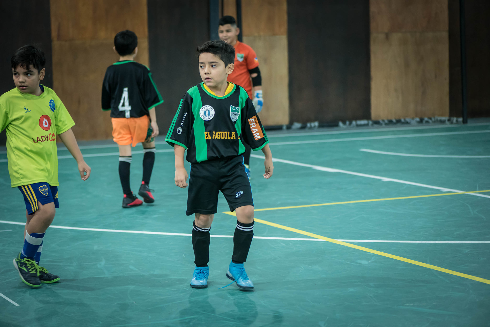 LOS PEQUES SIGUEN JUGANDO - Archivo · Futsal Ushuaia - Futbol de Salón en Tierra del Fuego