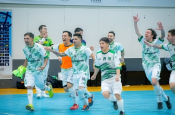 COMERCIO MARCÒ SU JERARQUÌA, DERROTÒ A ARGENTINOS DEL SUR Y ESTÀ EN SEMIS