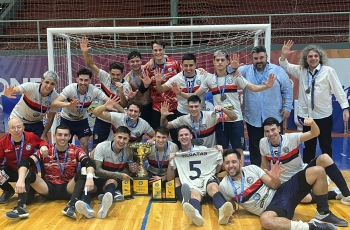 REGATAS CONQUISTÓ LAS TIERRAS COLORADAS